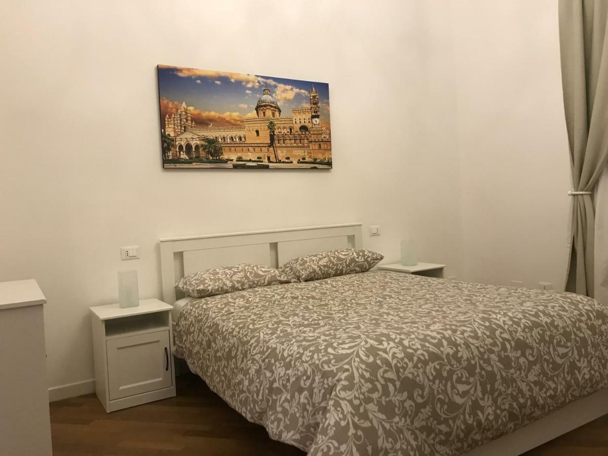 Ferienwohnung La Dimora Dell'Artista Palermo Exterior foto
